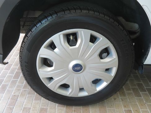 Used 2020 Ford Transit Connect XL image 9