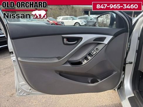 Used 2016 Hyundai Elantra SE FWD image 12