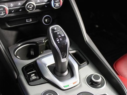Used 2023 Alfa Romeo Giulia Veloce RWD image 20
