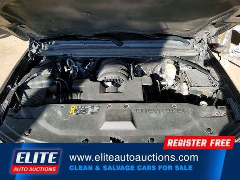 Used 2019 Chevrolet Suburban LT image 21