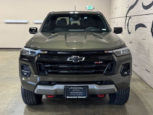 Used 2024 Chevrolet Colorado Z71 w/ Z71 Convenience Package 2 AWD/4WD image 12