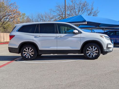 Used 2021 Honda Pilot EX image 3