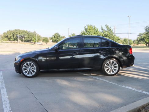 Used 2011 BMW 328i Sedan w/ Premium Pkg RWD image 4