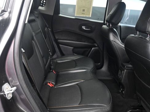 Used 2019 Jeep Compass Latitude AWD/4WD image 10