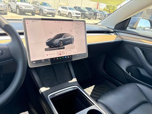 Used 2023 Tesla Model 3 Standard Range RWD image 16