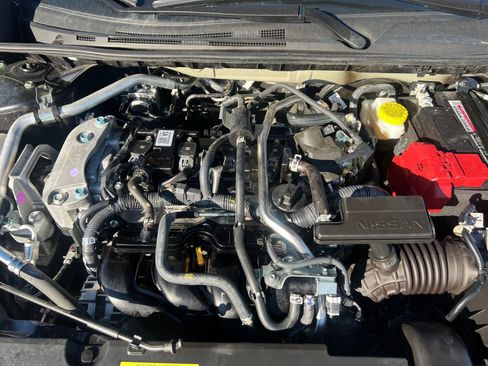 Used 2025 Nissan Sentra SV image 32