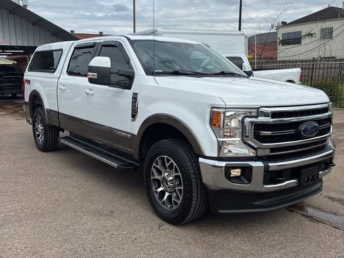 Used 2020 Ford F250 Lariat w/ Lariat Ultimate Package AWD/4WD image 2