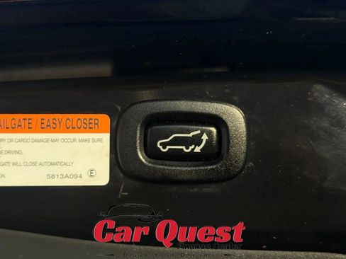 Used 2017 Mitsubishi Outlander GT AWD/4WD image 16