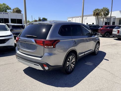 Used 2020 Mitsubishi Outlander ES image 5