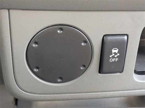 Used 2019 Nissan Frontier S image 25