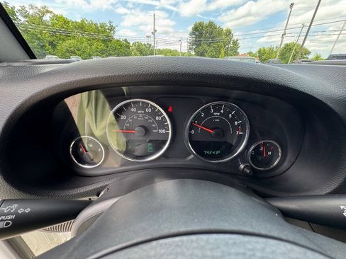 Used 2016 Jeep Wrangler Unlimited Sport w/ Quick Order Package 23S AWD/4WD image 24