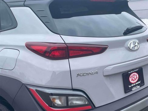 Used 2023 Hyundai Kona SEL image 11