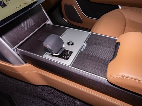 New 2025 Land Rover Range Rover Autobiography image 29