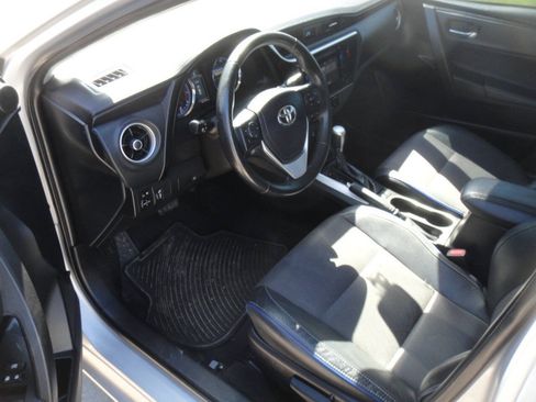 Used 2019 Toyota Corolla SE FWD image 13