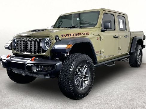 Used 2025 Jeep Gladiator Mojave w/ Safety Group AWD/4WD image 13
