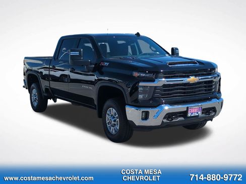 New 2026 Chevrolet Silverado 2500 LT AWD/4WD image 3