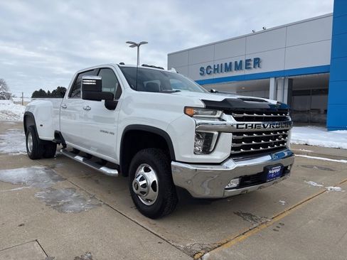 Used 2021 Chevrolet Silverado 3500 LTZ w/ LTZ Convenience Package image 2