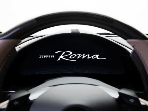Used 2022 Ferrari Roma RWD image 11