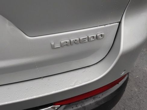 New 2025 Jeep Grand Cherokee L Laredo w/ Luxury Tech Group I AWD/4WD image 12