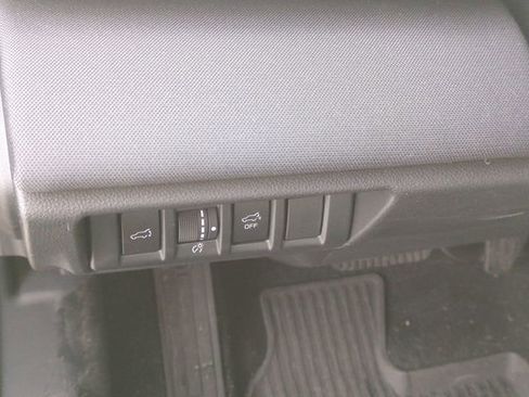 Used 2025 Subaru Outback Premium w/ Popular Package #1A image 20