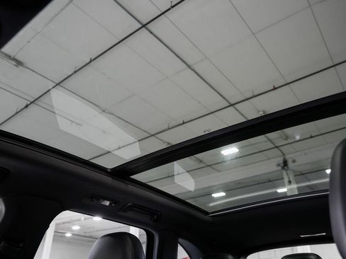 Used 2015 Porsche Cayenne S image 29