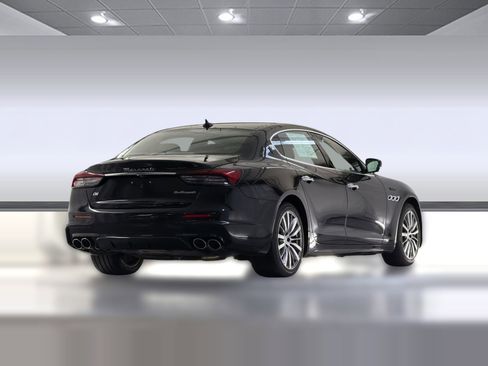 Used 2022 Maserati Quattroporte Modena Q4 AWD/4WD image 9