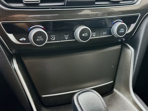 Used 2018 Honda Accord Sport image 18