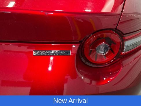 Used 2024 MAZDA MX-5 Miata Sport RWD image 9