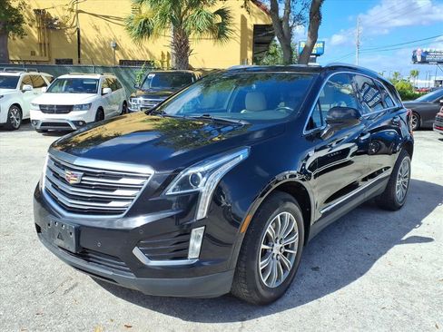 Used 2018 Cadillac XT5 Luxury w/ Driver Awareness Package image 3