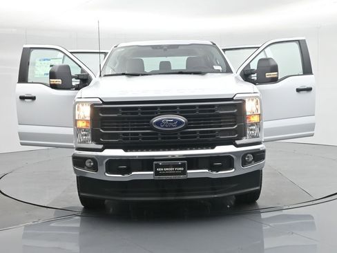 New 2026 Ford F250 XL w/ FX4 Off-Road Package image 32