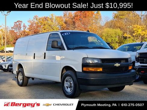 Used 2021 Chevrolet Express 2500 image 1