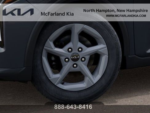 New 2025 Kia K4 LXS image 10