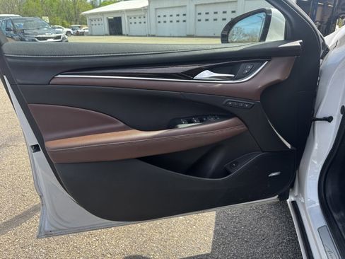 Used 2019 Buick LaCrosse Avenir w/ Driver Confidence Package II FWD image 5