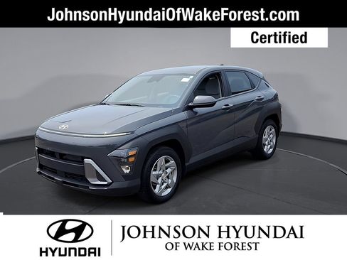 Certified 2025 Hyundai Kona SE FWD image 8