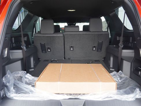 New 2026 Toyota 4Runner SR5 image 12