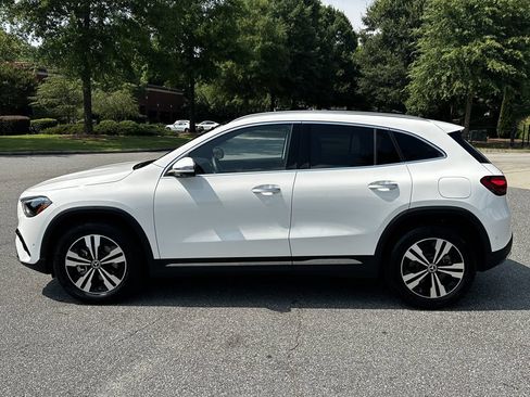 Certified 2026 Mercedes-Benz GLA 250 4MATIC w/ Exclusive Package image 5