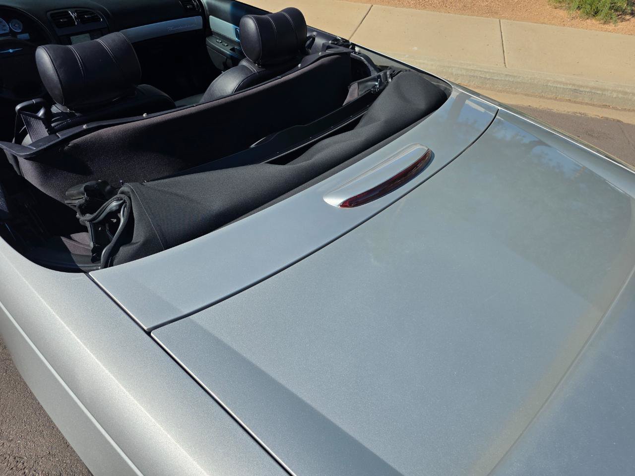 Used 2005 Ford Thunderbird RWD image 27
