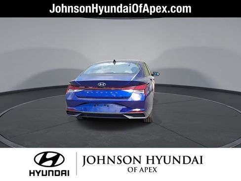 Certified 2022 Hyundai Elantra SEL FWD image 8