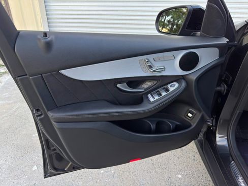 Used 2022 Mercedes-Benz GLC 300 image 41