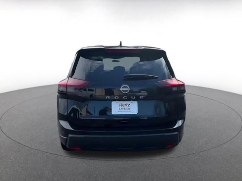 Used 2025 Nissan Rogue SV image 12