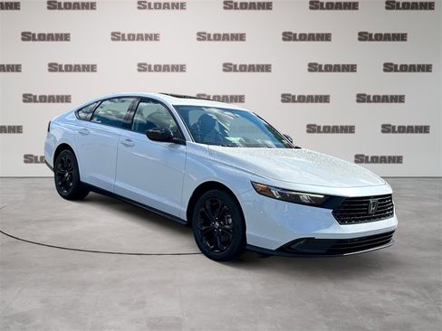 New 2025 Honda Accord SE image 7