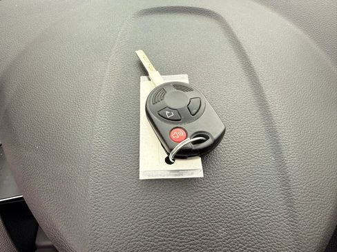 Used 2017 Ford Escape SE AWD/4WD image 40