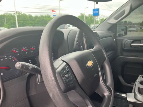 Used 2023 Chevrolet Silverado 1500 Custom RWD image 9