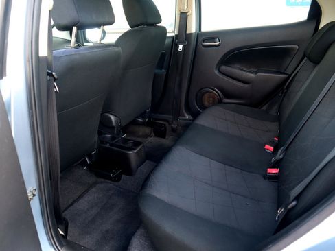 Used 2013 MAZDA MAZDA2 Sport image 46