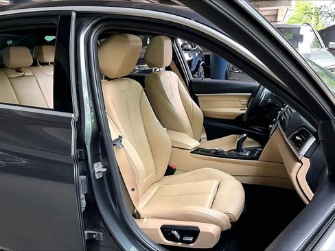 Used 2018 BMW 330i Sedan RWD image 8