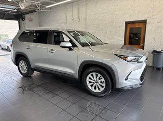 Used 2025 Toyota Grand Highlander AWD video 1