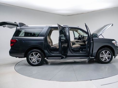 Used 2022 Ford Expedition Max Limited image 14