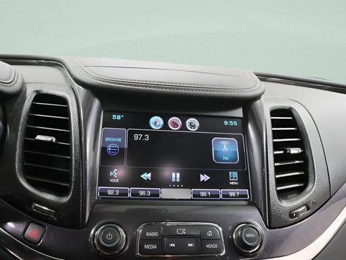 Used 2015 Chevrolet Impala LT FWD image 11