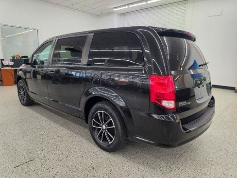 Used 2018 Dodge Grand Caravan SE FWD image 7