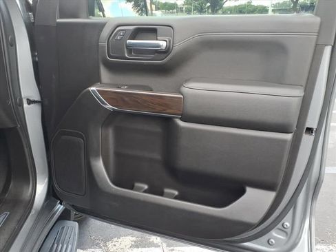 Used 2022 GMC Sierra 1500 SLT AWD/4WD image 22